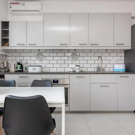 Royal Palace Elegant By Bookinghost Διαμέρισμα