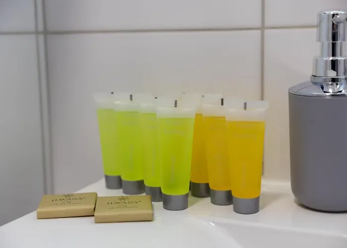 Royal Palace Elegant By Bookinghost *