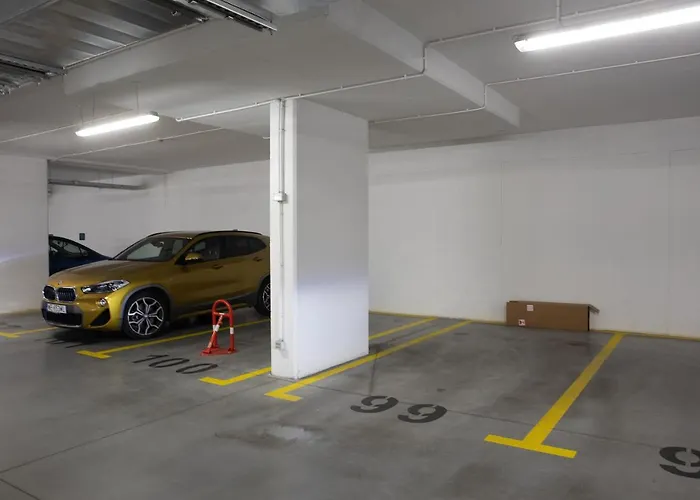 Royal Palace Elegant By Bookinghost وارسو