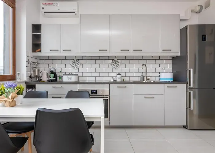 Royal Palace Elegant By Bookinghost شقة