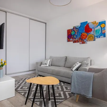 Royal Palace Elegant By Bookinghost